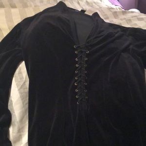 Pyramid collections black velvet over shirt size L tunic length